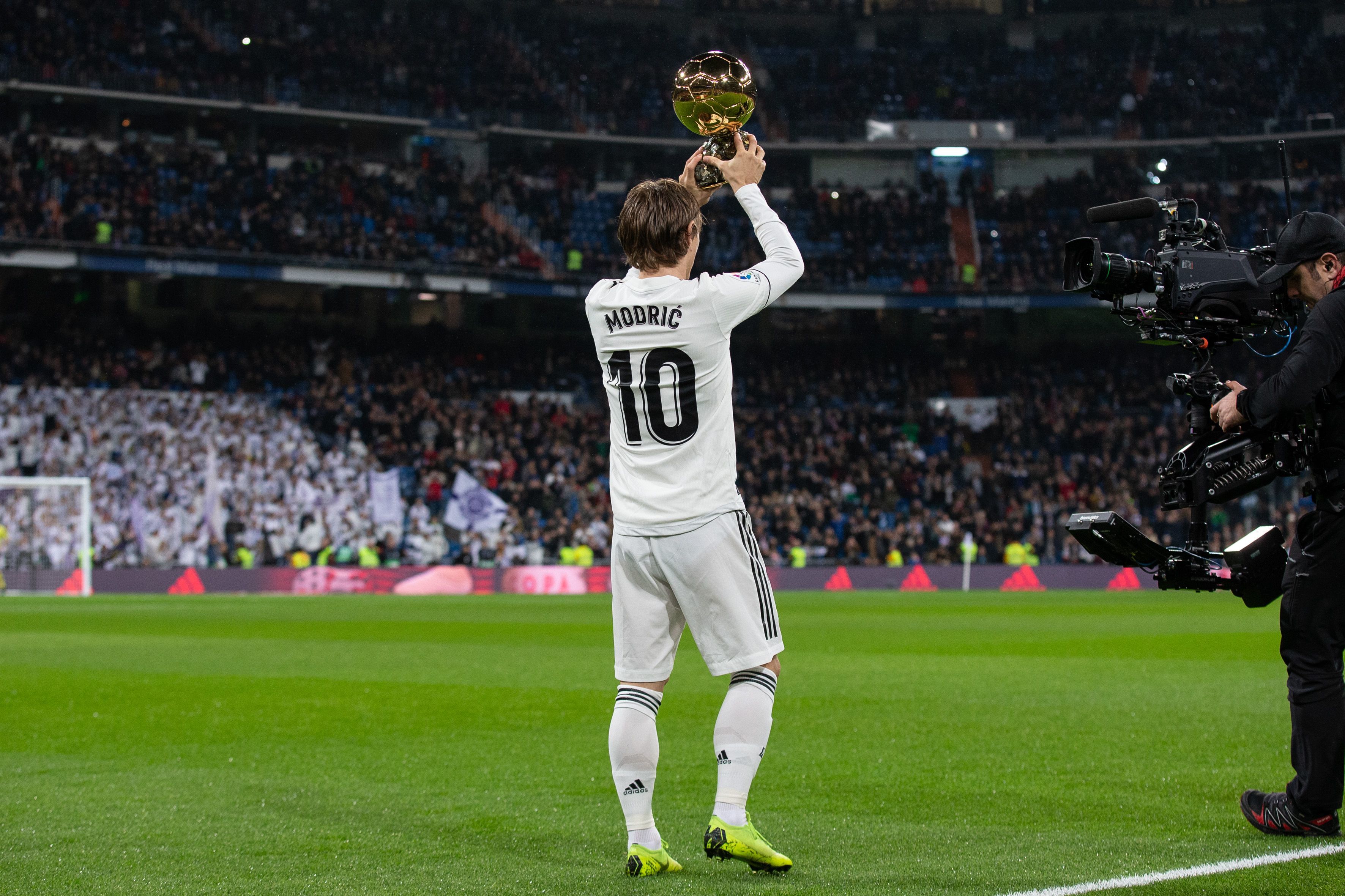 NBA战报：米切尔28分8助，骑士130-117击败马刺